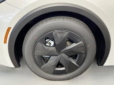 2026 Toyota Prius Plug-In Hybrid — photo 11 view