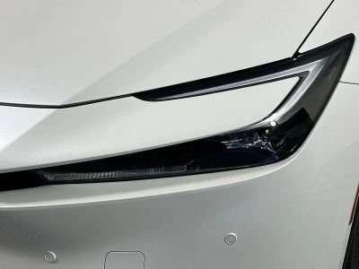 2026 Toyota Prius Plug-In Hybrid — photo 9 view