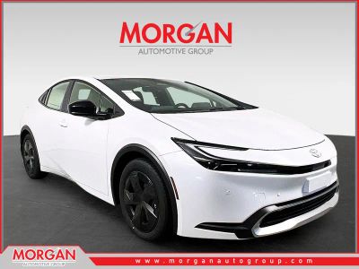 2026 Toyota Prius Plug-In Hybrid SE — front three-quarter view