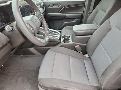 2023 Chevrolet Colorado - Photo 3