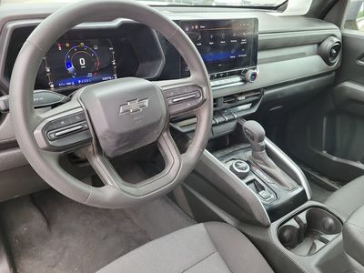 2023 Chevrolet Colorado - Photo 2
