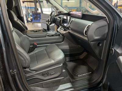 2026 Ford Expedition Max — photo 21 view