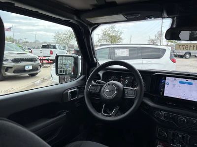 2026 Jeep Gladiator — photo 47 view
