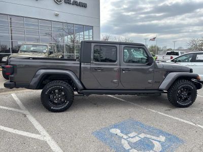 2026 Jeep Gladiator — photo 32 view
