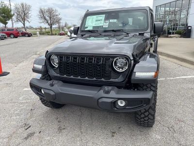 2026 Jeep Gladiator — photo 11 view