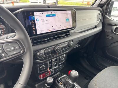 2026 Jeep Gladiator — photo 66 view