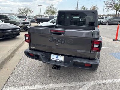 2026 Jeep Gladiator — photo 24 view
