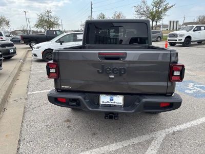 2026 Jeep Gladiator — photo 23 view