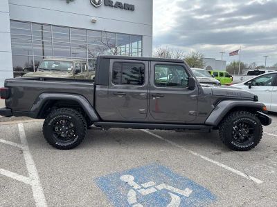 2026 Jeep Gladiator — photo 33 view