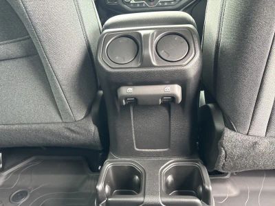 2026 Jeep Gladiator — photo 46 view