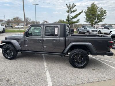 2026 Jeep Gladiator — photo 18 view