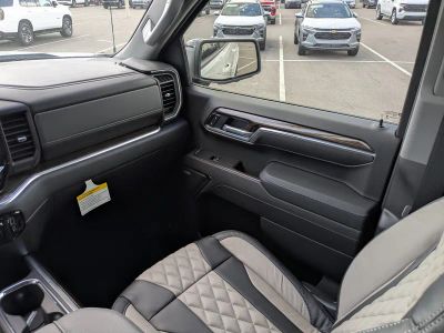 2026 Chevrolet Silverado 1500 — photo 17 view