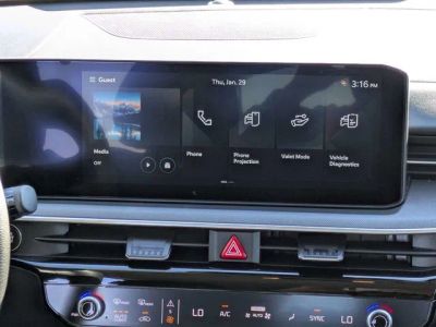 2026 Kia K5 — photo 11 view