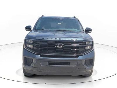 2026 Ford Expedition — side profile view