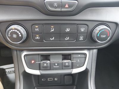 2024 GMC Terrain - Photo 13