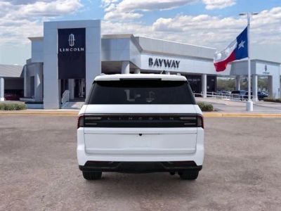 2026 Lincoln Navigator L — detail view