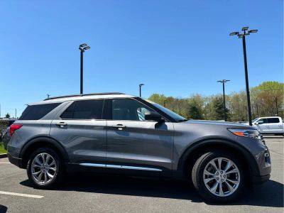 2023 Ford Explorer — interior view
