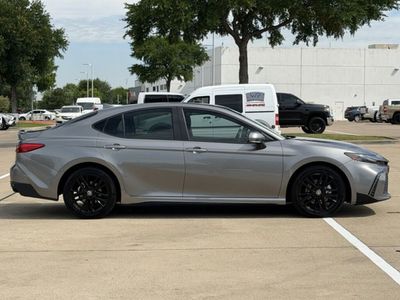 2025 Toyota Camry - Photo 3