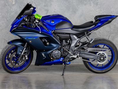 2023 Yamaha YZF-R7 - Photo 2