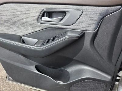 2023 Nissan Rogue — photo 14 view