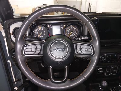 2024 Jeep Wrangler — photo 12 view