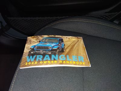 2024 Jeep Wrangler — photo 19 view