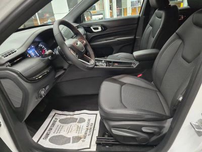 2026 Jeep Compass — photo 16 view
