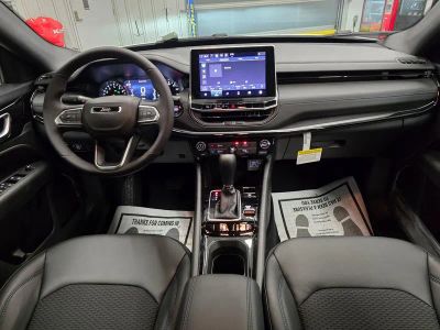 2026 Jeep Compass — photo 32 view