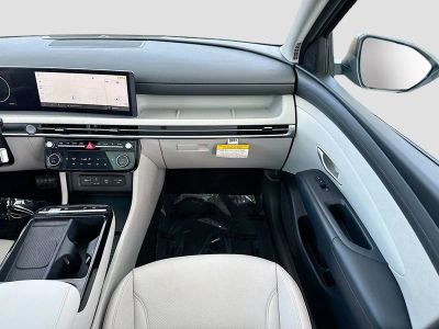 2025 Hyundai Tucson Hybrid — photo 18 view