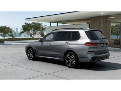 2026 BMW X7 - Photo 2