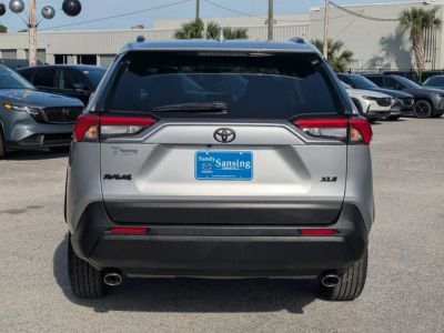 2025 Toyota RAV4 - Photo 4