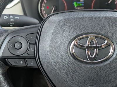 2025 Toyota RAV4 - Photo 16