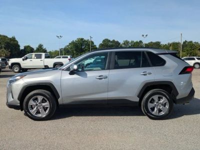 2025 Toyota RAV4 - Photo 2