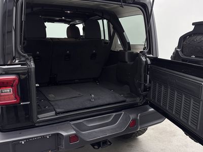 2025 Jeep Wrangler - Photo 25