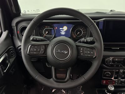 2025 Jeep Wrangler - Photo 21