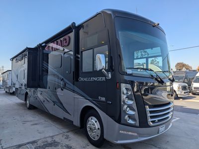 2020 Thor Motor Coach Challenger — photo 38 view