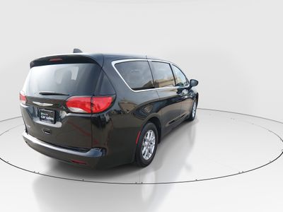 2023 Chrysler Voyager — photo 7 view