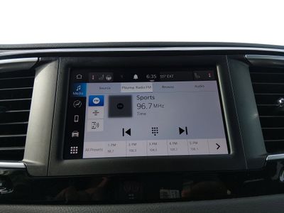 2023 Chrysler Voyager — photo 17 view