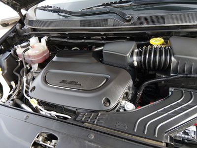 2023 Chrysler Voyager — photo 9 view