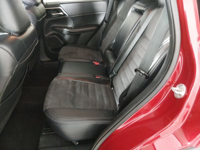2024 Mitsubishi Outlander - Photo 20