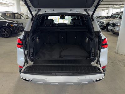 2026 BMW X5 — photo 13 view