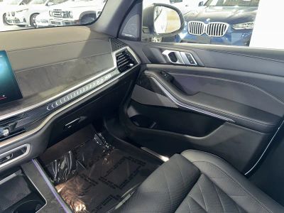 2026 BMW X5 — photo 30 view