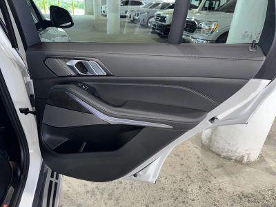 2026 BMW X5 — photo 11 view
