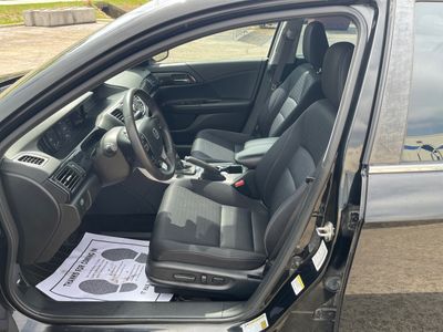 2015 Honda Accord Sedan — photo 9 view