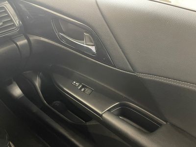 2015 Honda Accord Sedan — photo 21 view
