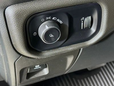 2023 Dodge Ram 1500 — photo 8 view