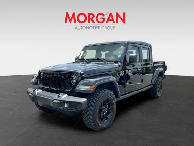 2025 Jeep Gladiator — rear three-quarter view