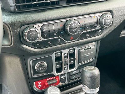 2025 Jeep Gladiator — photo 15 view