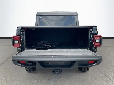 2025 Jeep Gladiator — photo 24 view