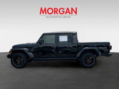 2025 Jeep Gladiator — interior view